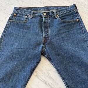 Vintage Levi’s 501 Blue Denim Jeans – Classic 5 Pocket – Straight Fit 34